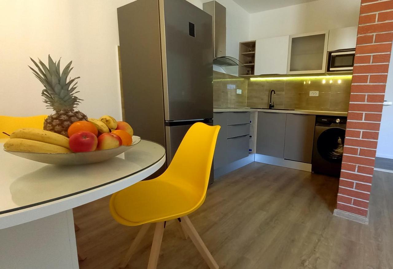 Apartmani Omrcen Baška Voda Екстериор снимка