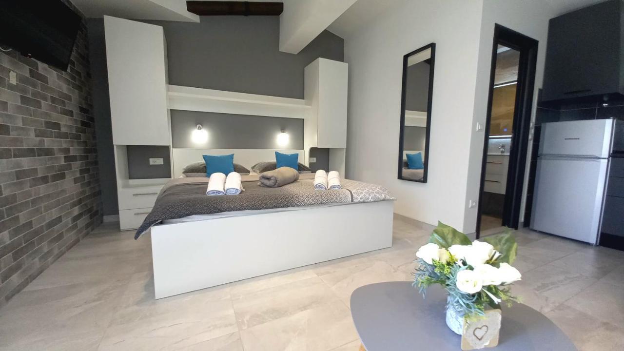 Apartmani Omrcen Baška Voda Екстериор снимка