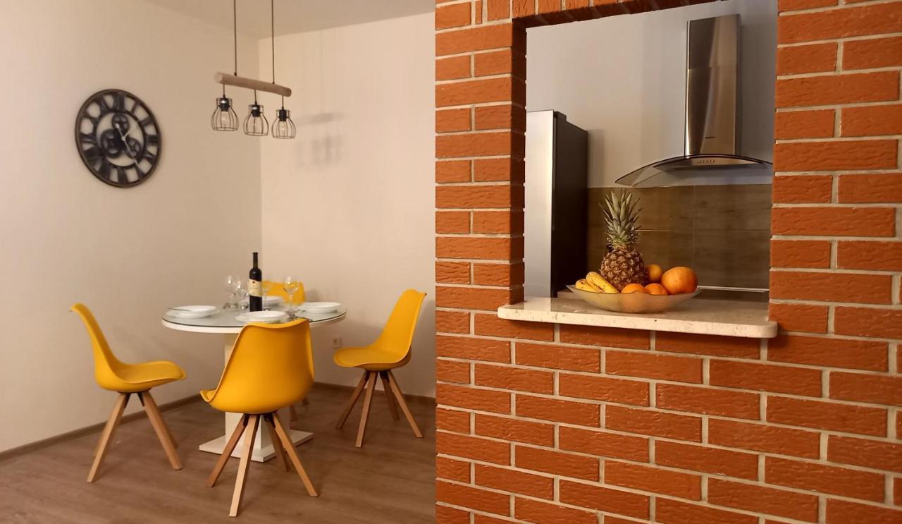 Apartmani Omrcen Baška Voda Екстериор снимка