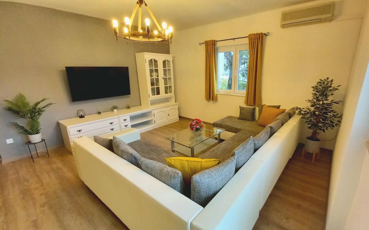 Apartmani Omrcen Baška Voda Екстериор снимка